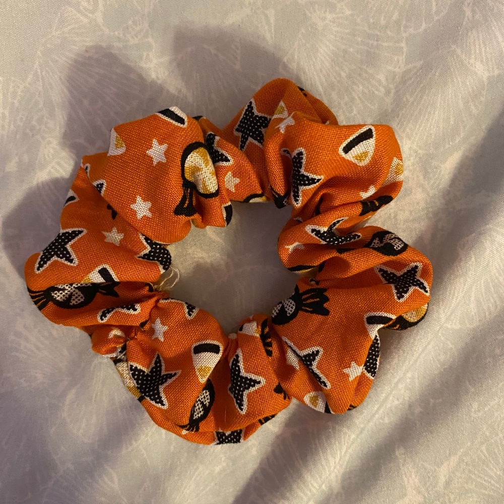 Handmade Halloween candy scrunchie!